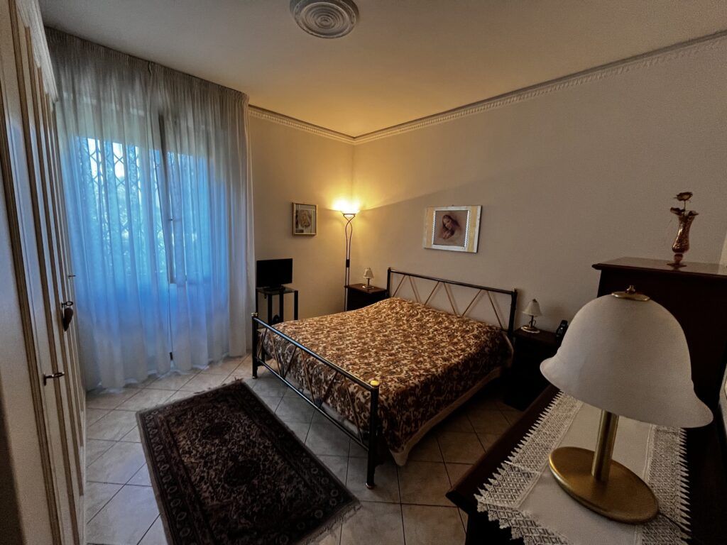 Appartamento con giardino e posto auto – Rif. 270